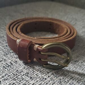 GAP Skinny Leather Belt, Brown with Gold Buckle (M)